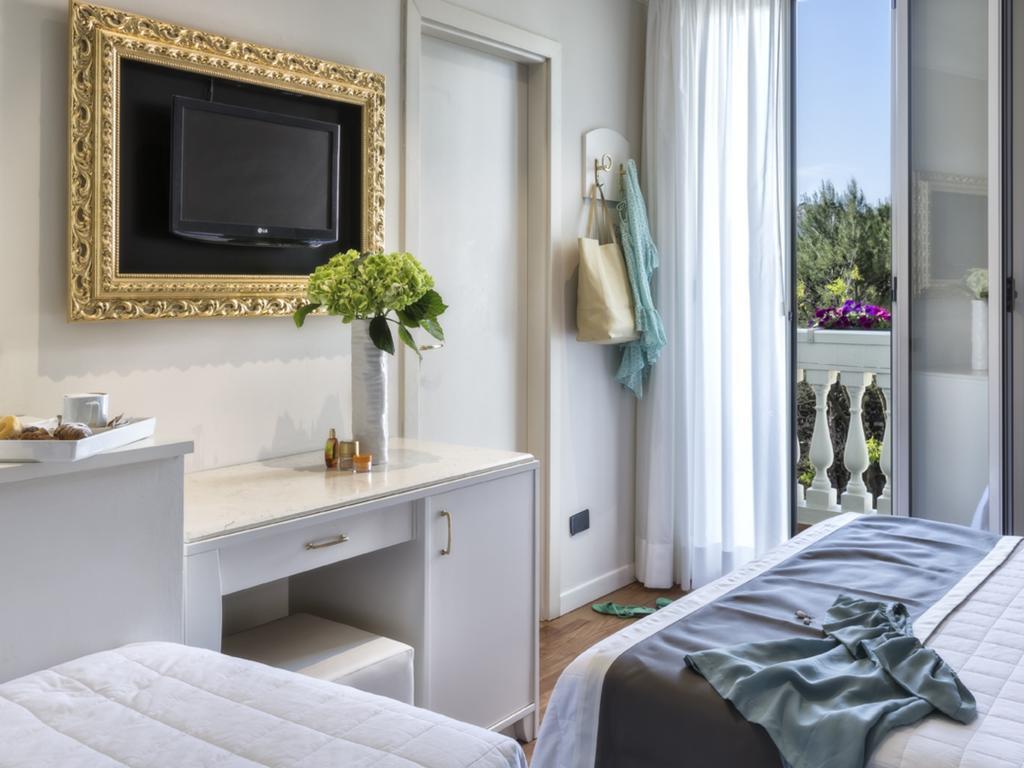 Novecento Suite Hotel Riccione Exterior foto